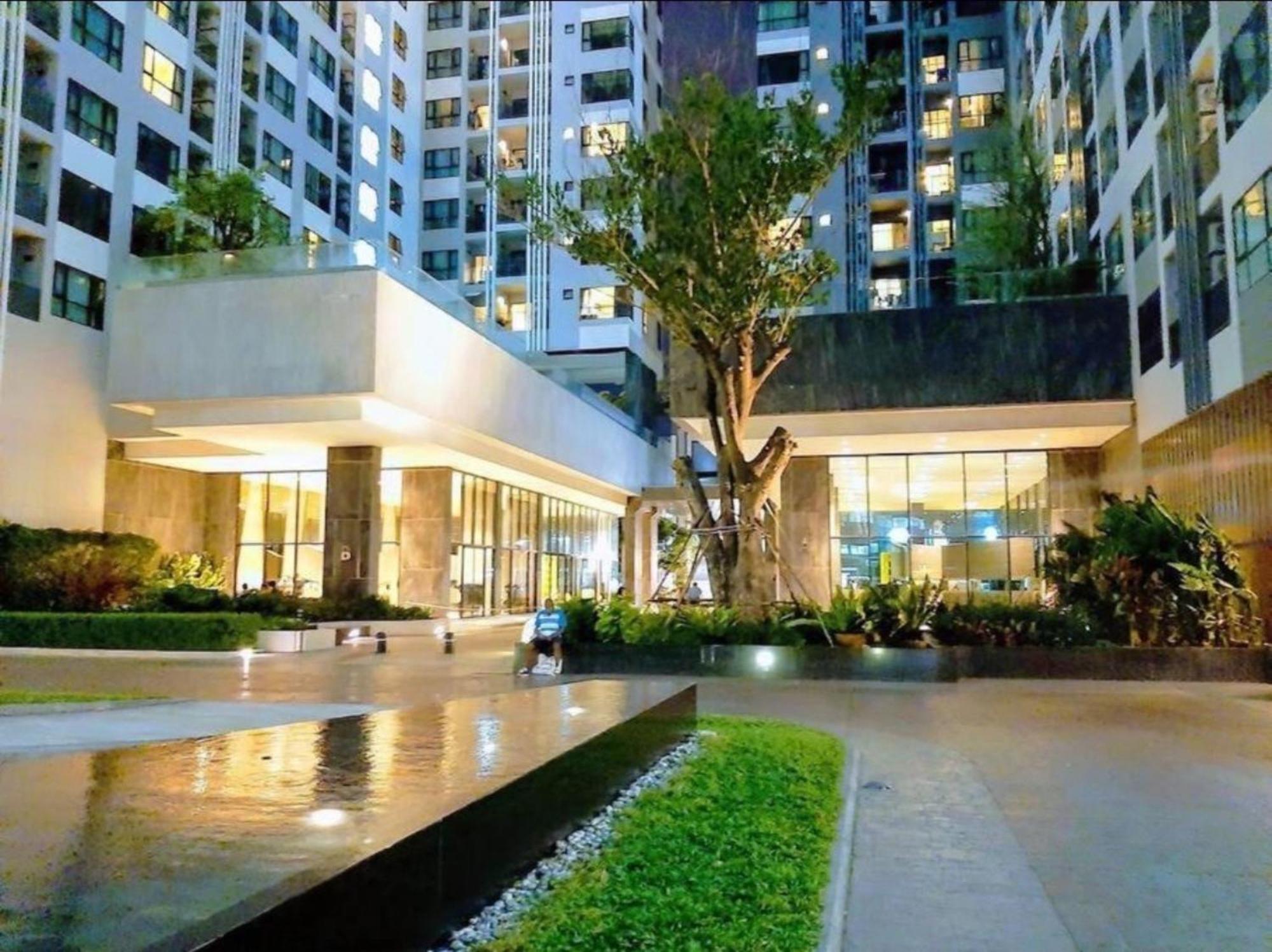 The Base Central Pattaya By Mickey Kültér fotó